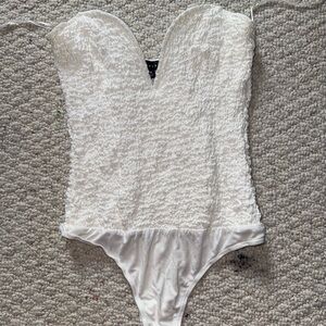 Blue Blush White Textured Bodysuit size M could go L